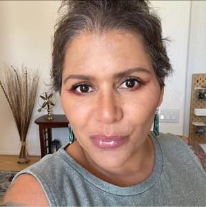 Meet your Posher, Elissa